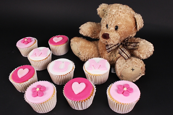 Mum's Teddy Bear Cupcakes - Gift Box of 9