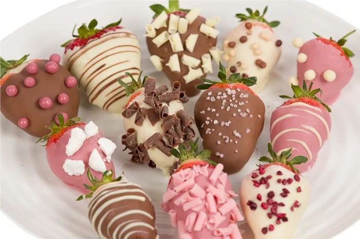 12 Luxury Chocolate Dipped Strawberries | Valentines Day Gifts